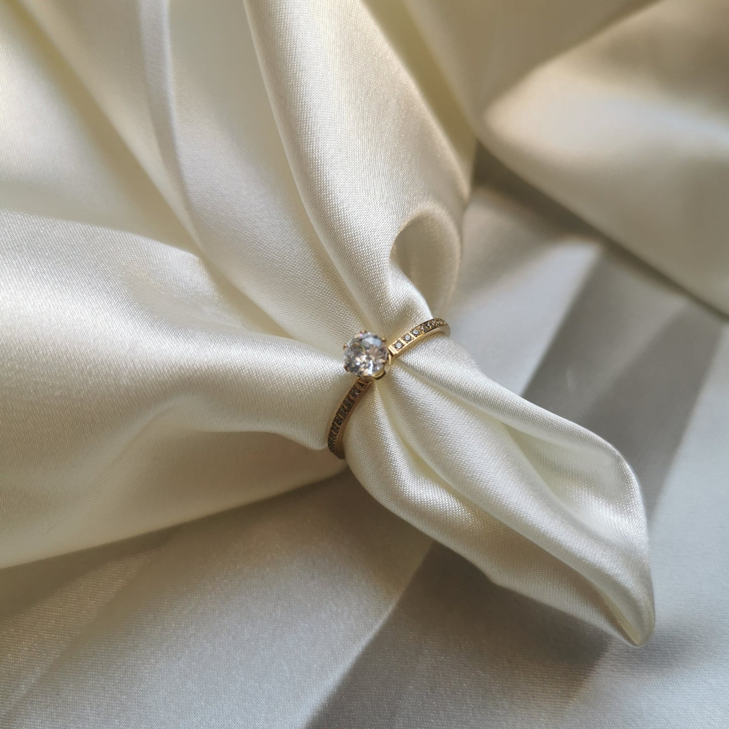 ANELLO LUCE ORO