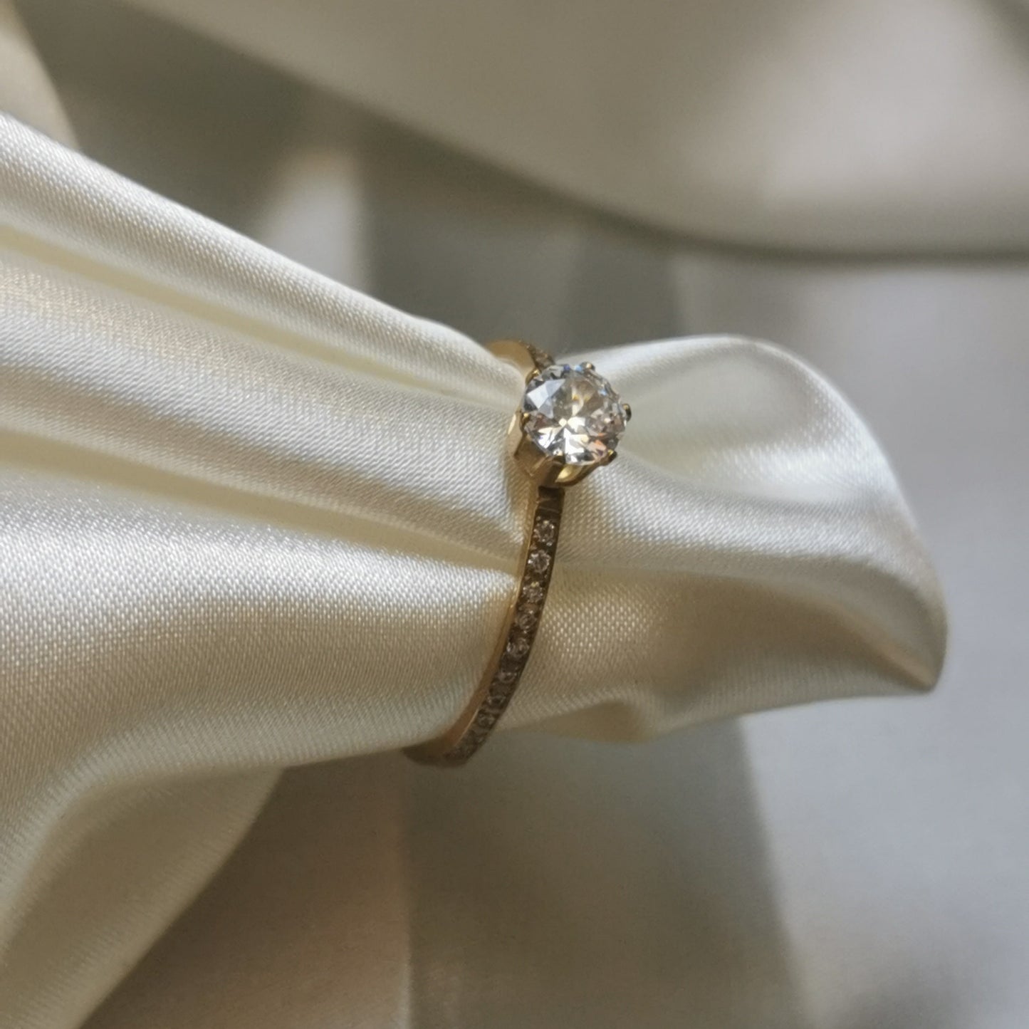 ANELLO LUCE ORO