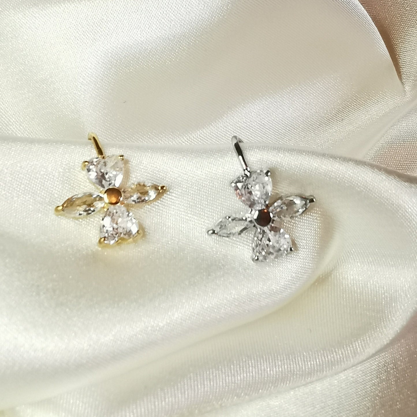 ORECCHINO EARCUFF FLORA