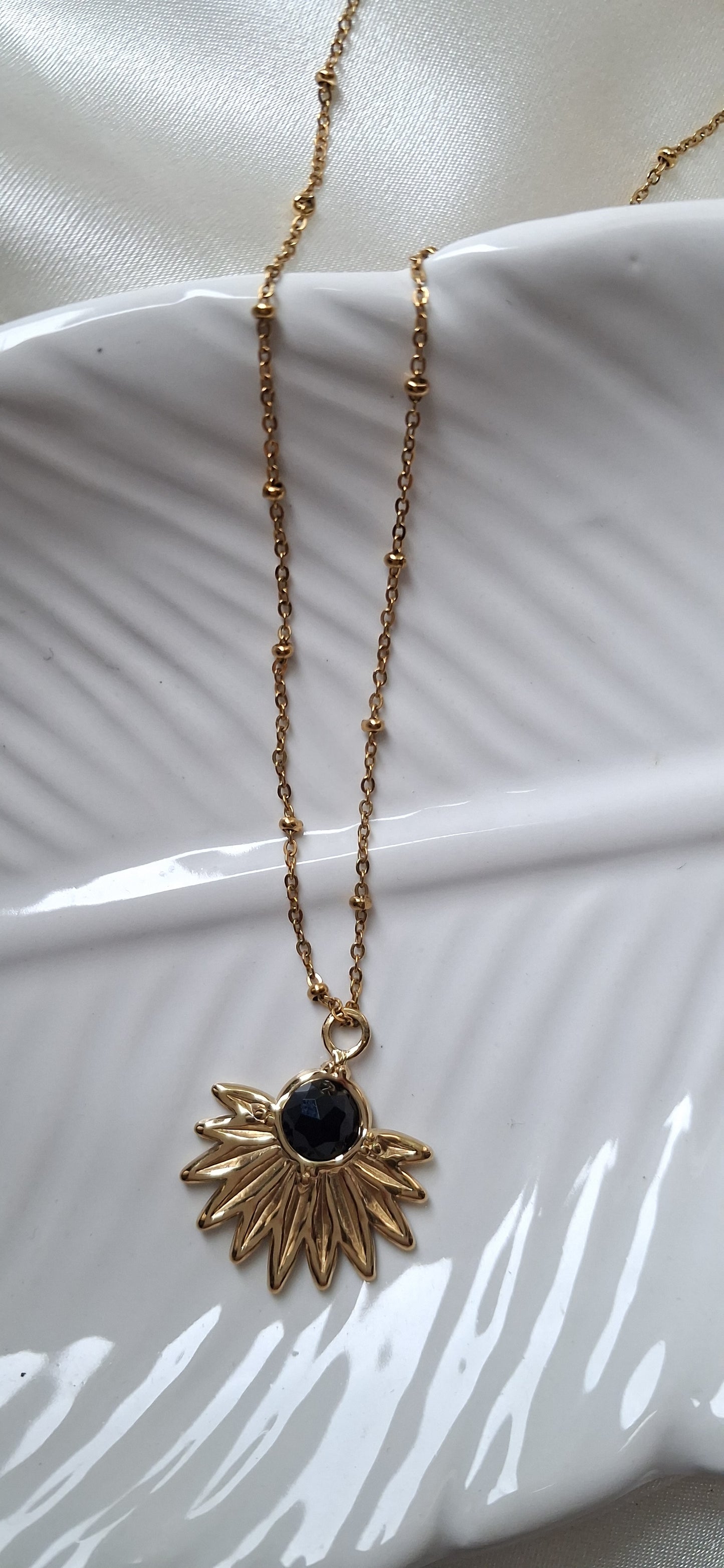 COLLANA Black