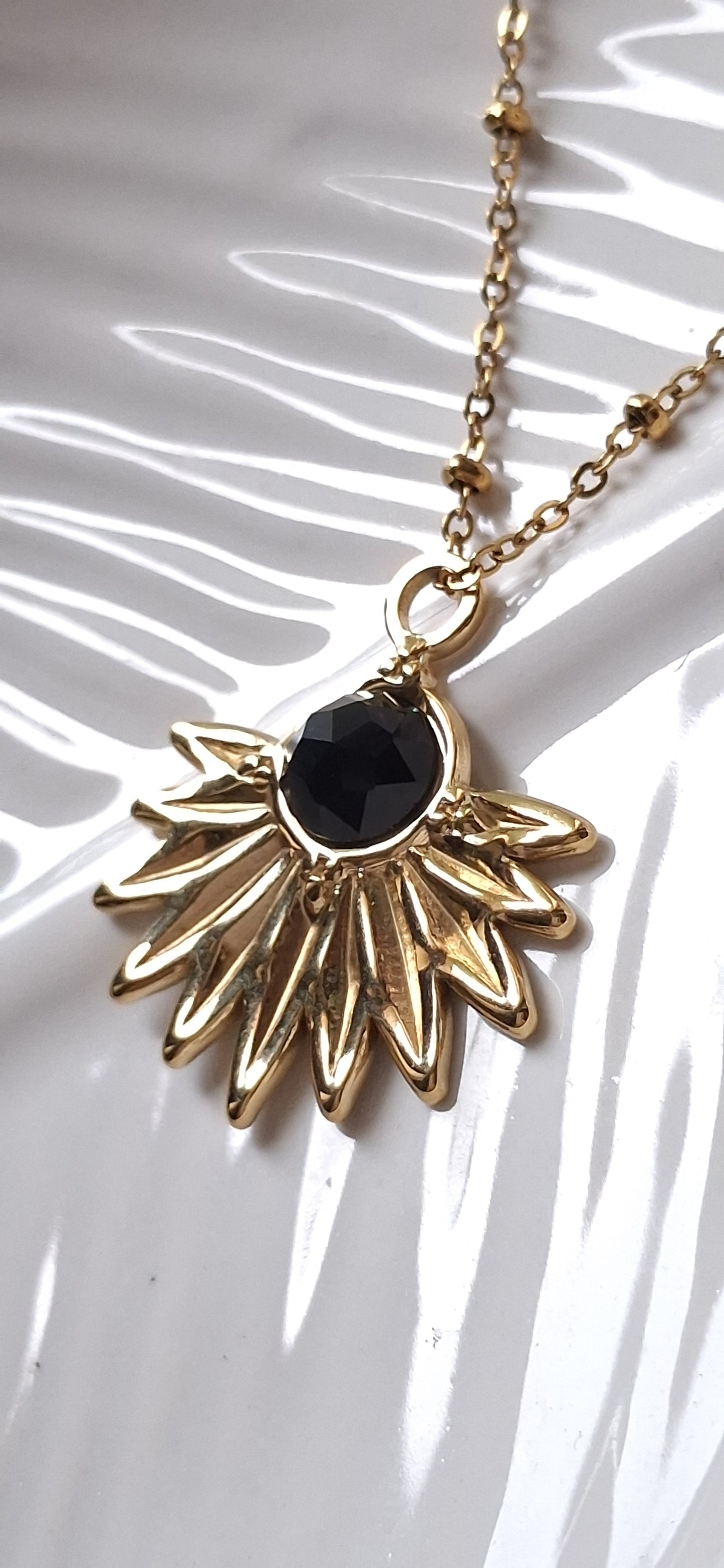 COLLANA Black