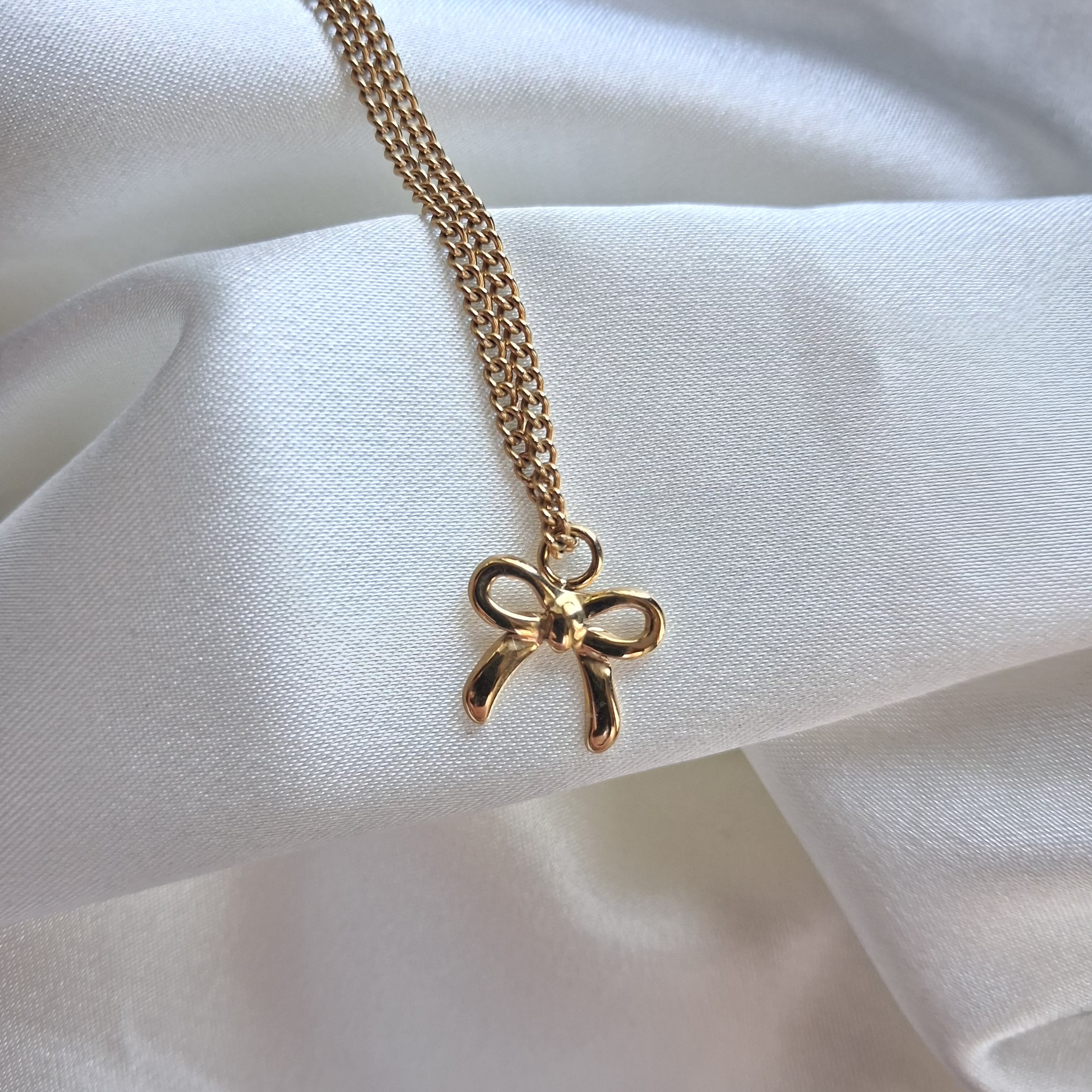 COLLANA FIOCCHETTO ORO