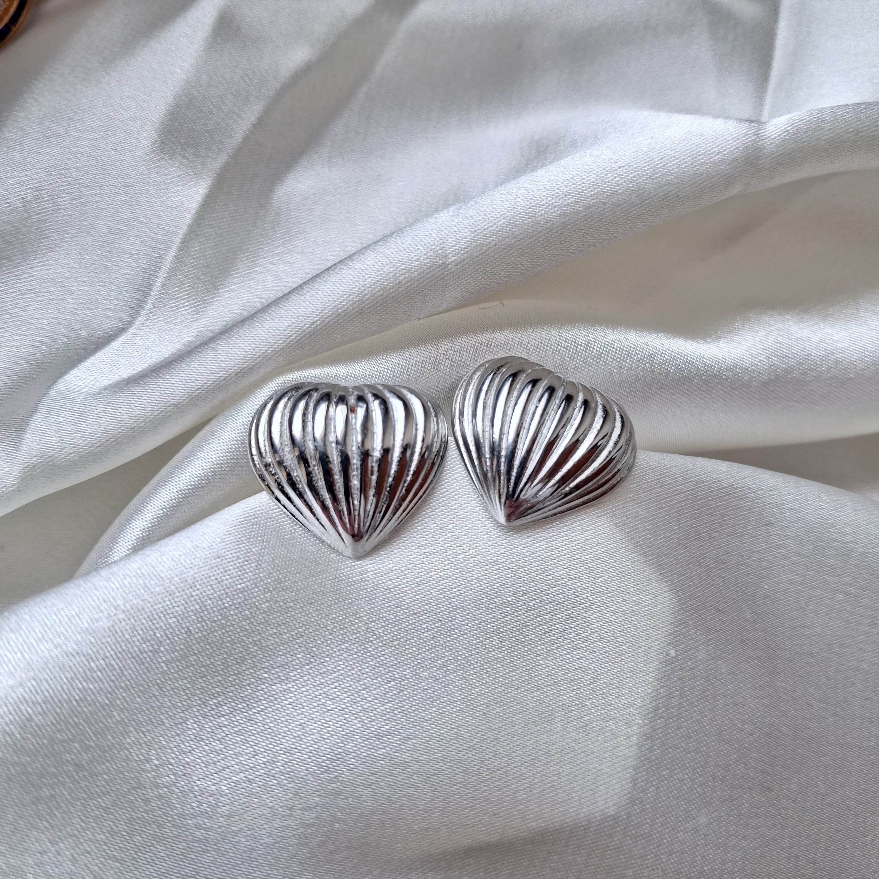 ORECCHINI CUORE RIGATO