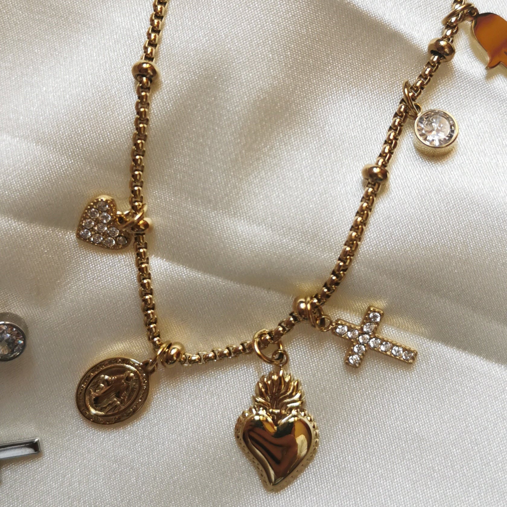 COLLANA CHARMS MADONNA MARIA BIGIOTTERIA VERONA COLLANA ORO E ACCIAIO INOSSIDABILE