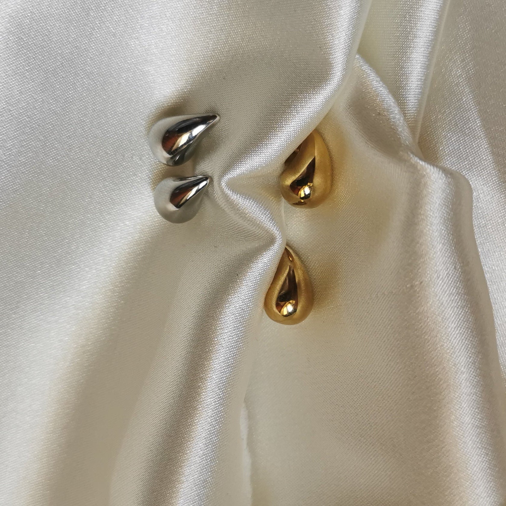 ORECCHINI PICCOLA GOCCIA