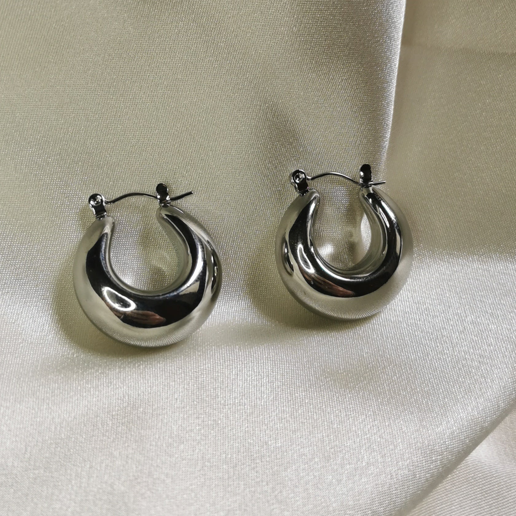 ORECCHINI CERCHIO BOMBATI PICCOLI