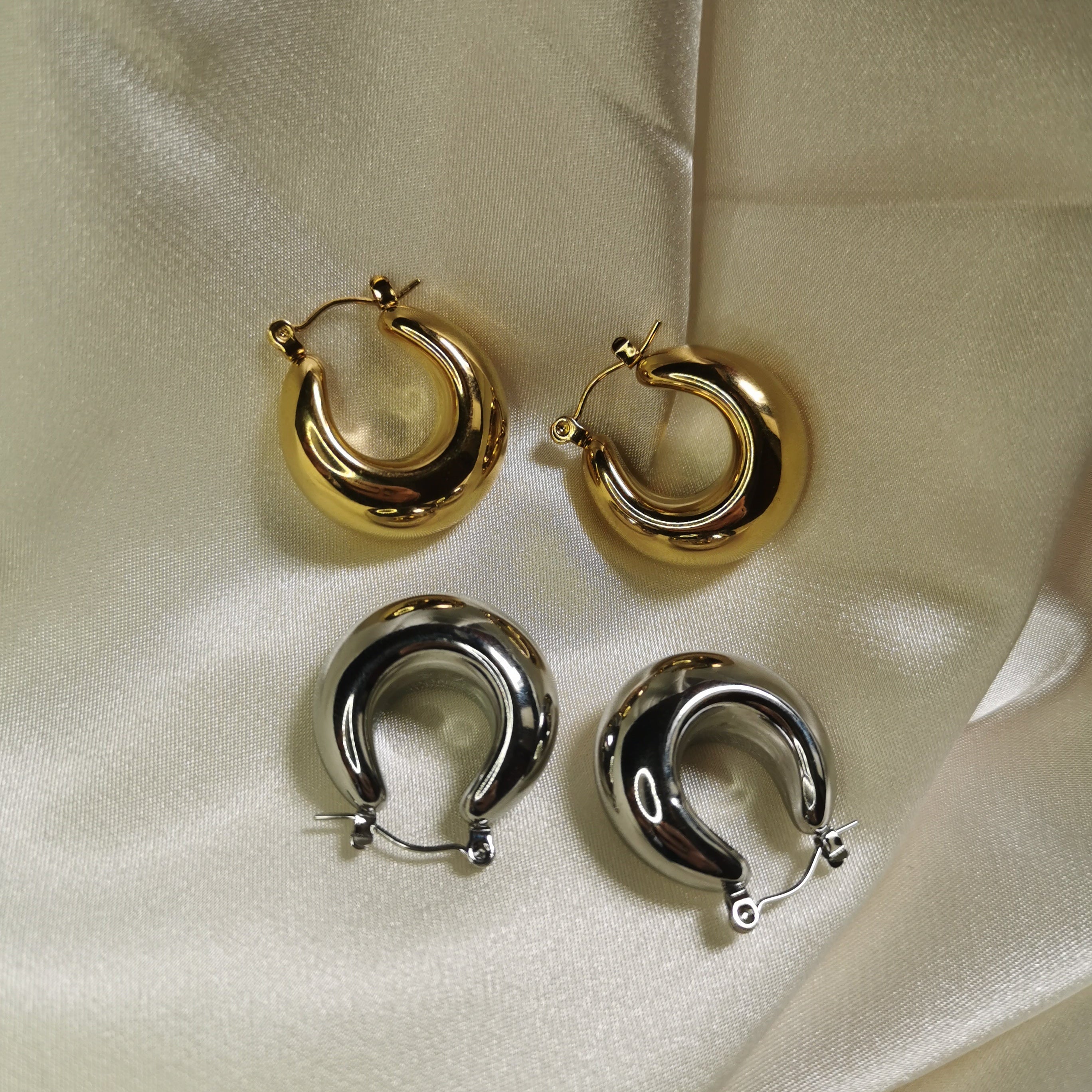 ORECCHINI CERCHIO BOMBATI PICCOLI