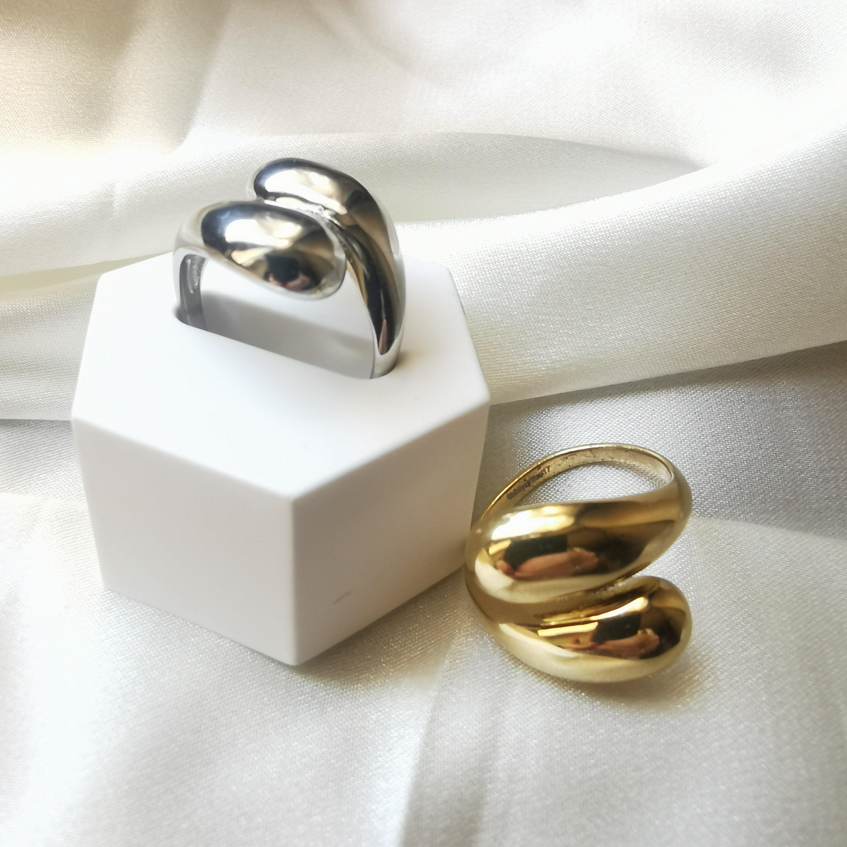 ANELLO ABBRACCIO SEMPLICE