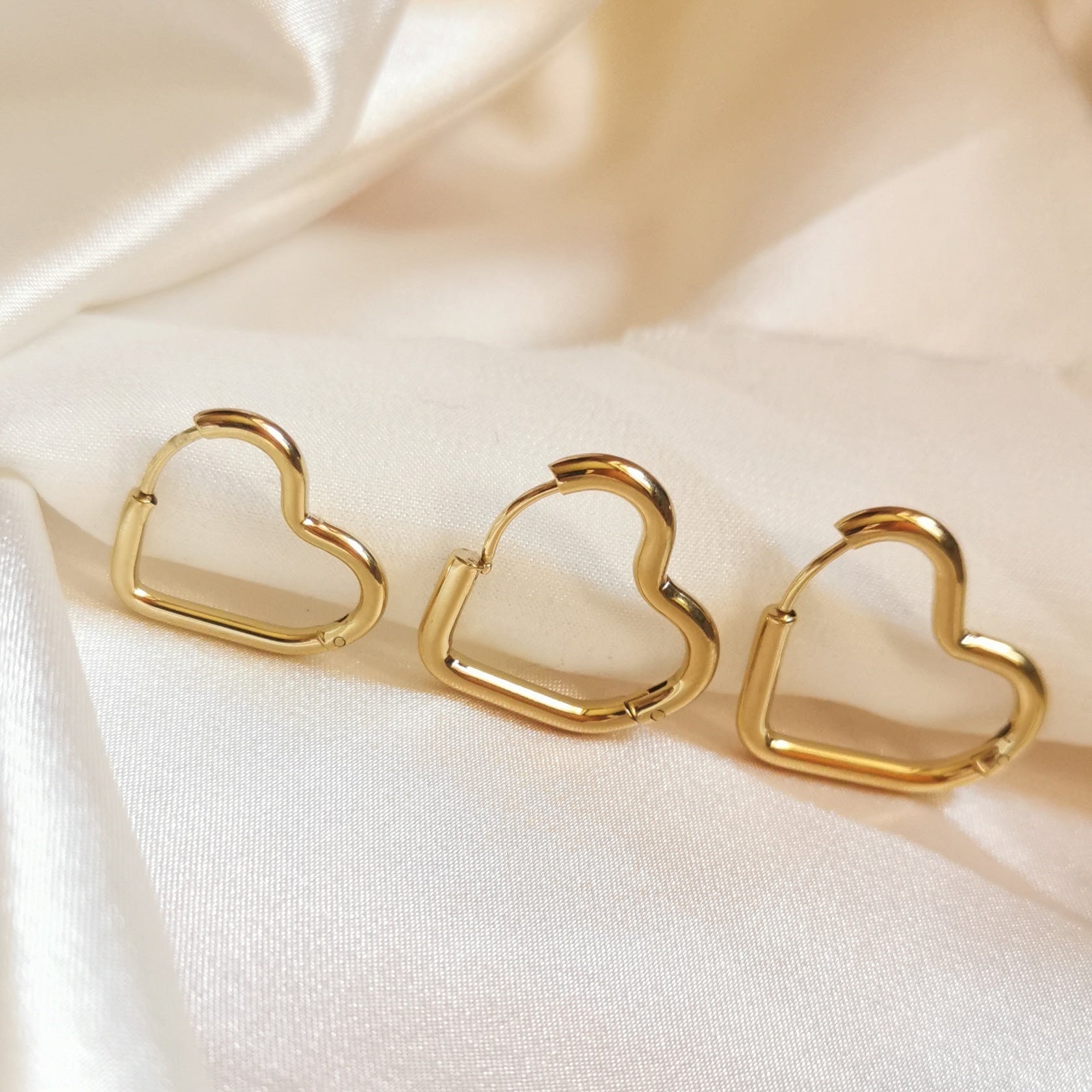 ORECCHINI CUORI VUOTI ORO