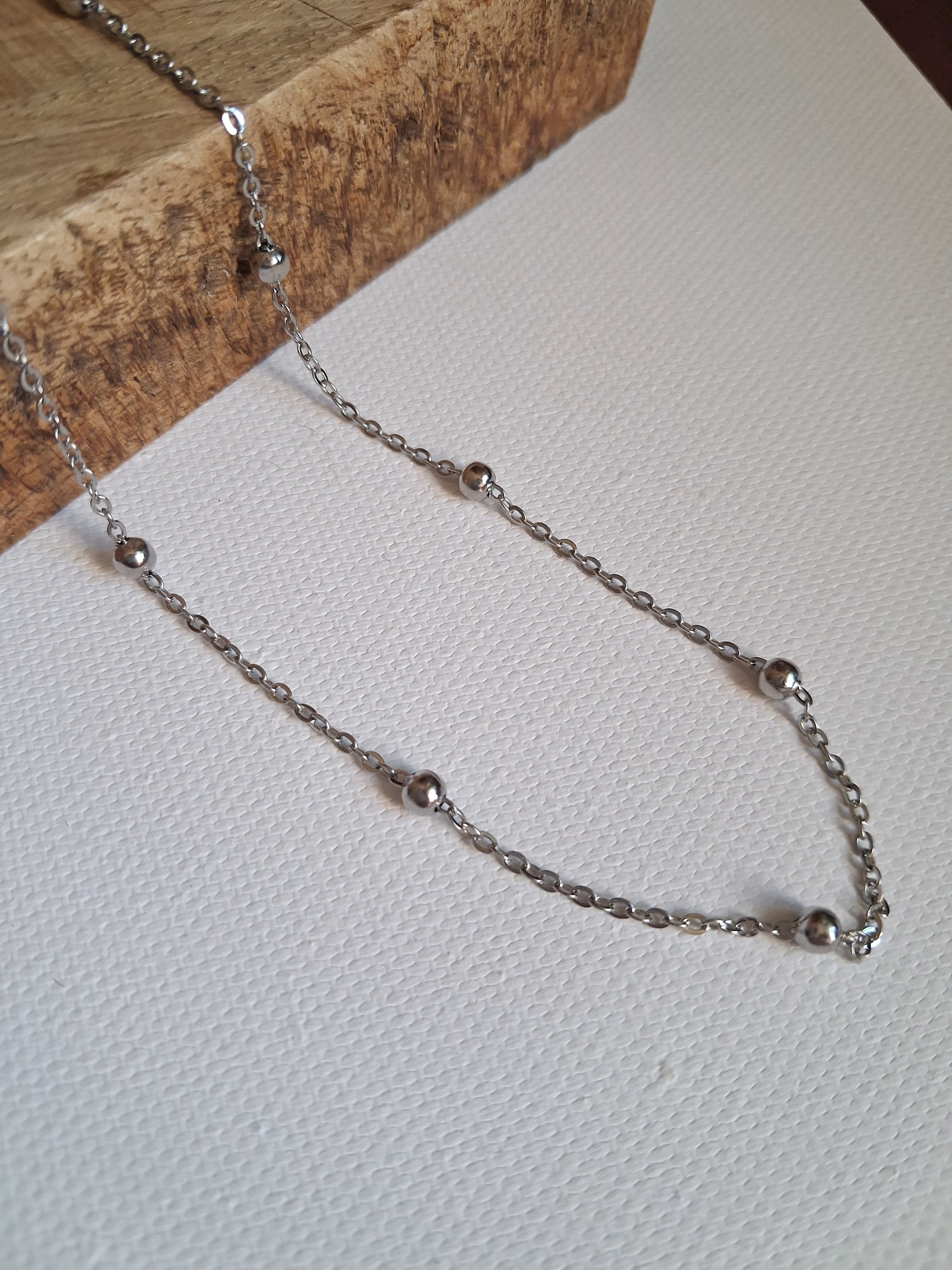 COLLANA Basic Ball Choker