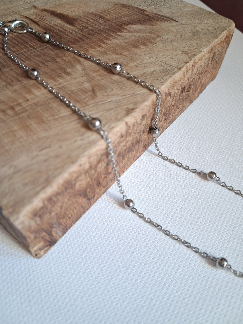 COLLANA Basic Ball Choker