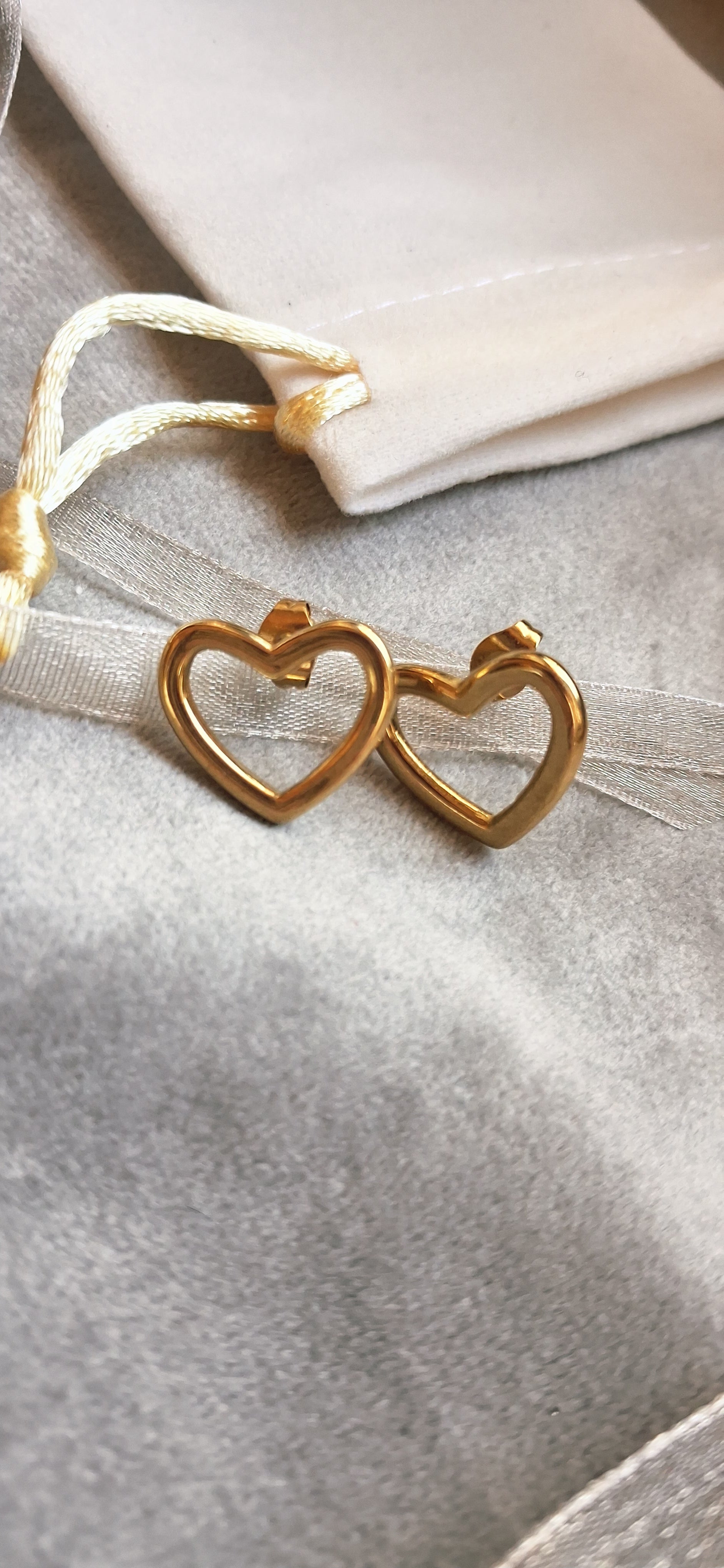 Orecchini Cuore Vuoto