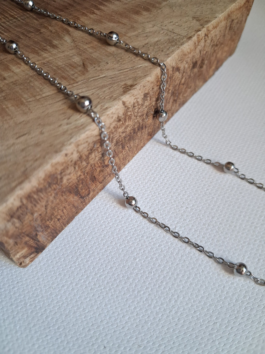 COLLANA Basic Ball Choker